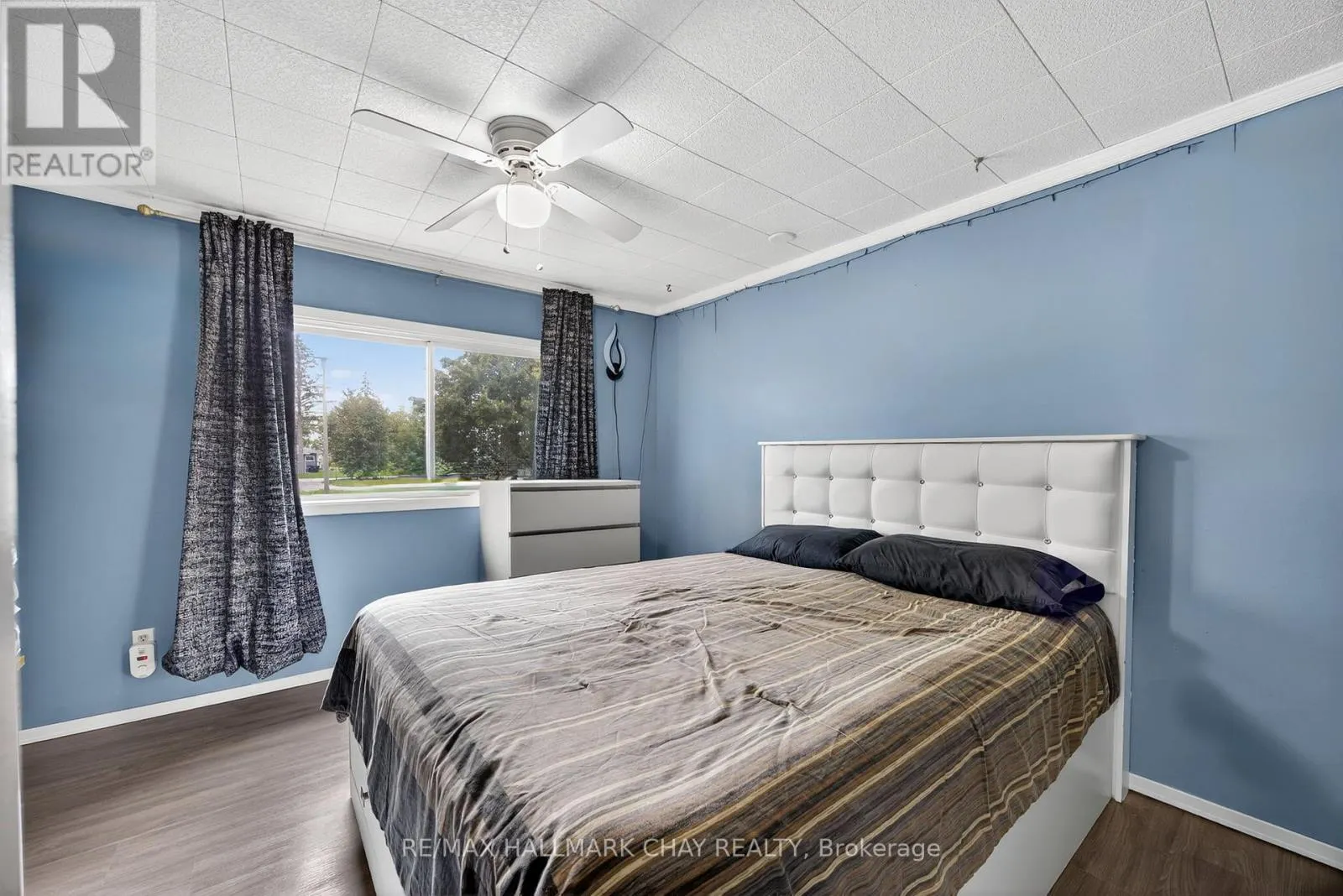 9 LOCUST HILL COURT