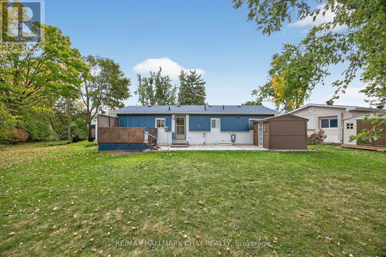 9 LOCUST HILL COURT