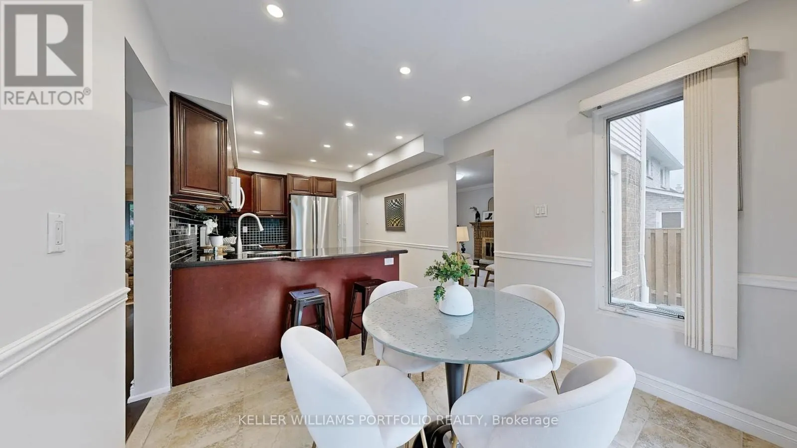 10 VALLEYVIEW ROAD