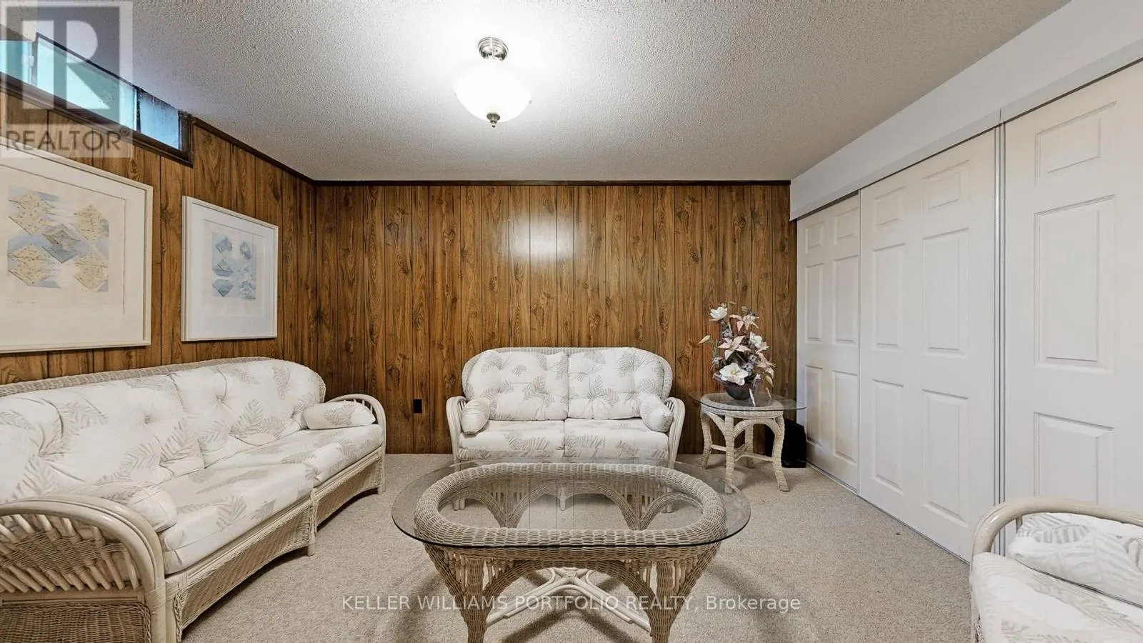 10 VALLEYVIEW ROAD