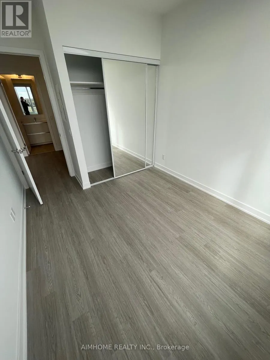 914 - 8188 YONGE STREET