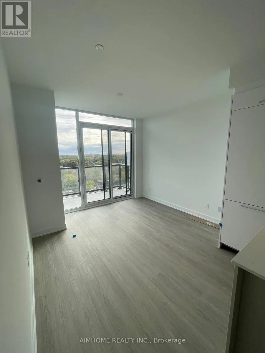 914 - 8188 YONGE STREET