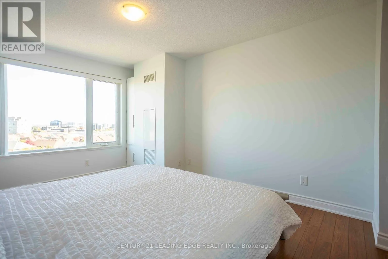 1011 - 233 SOUTH PARK ROAD