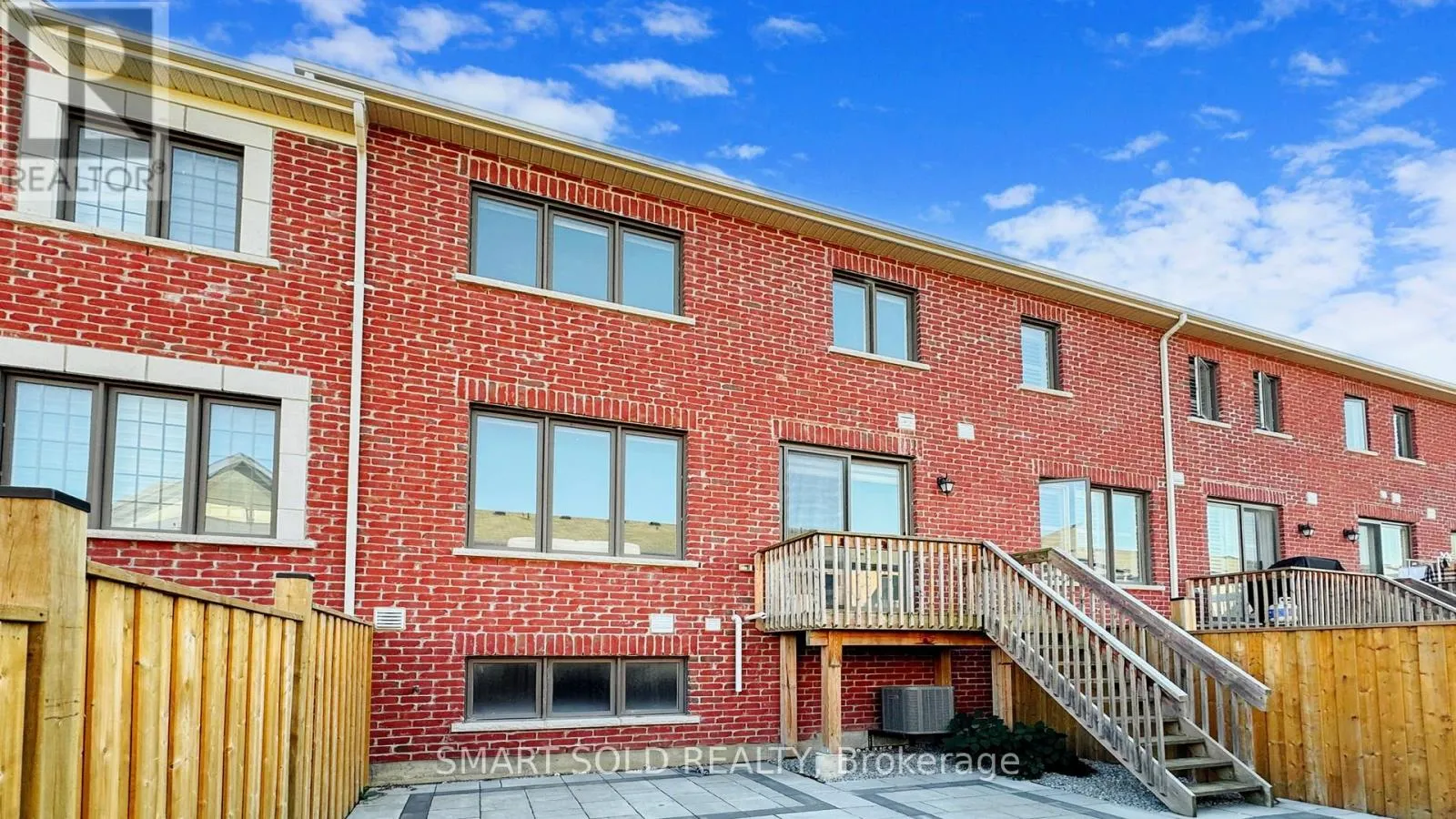 8 CASELY AVENUE
