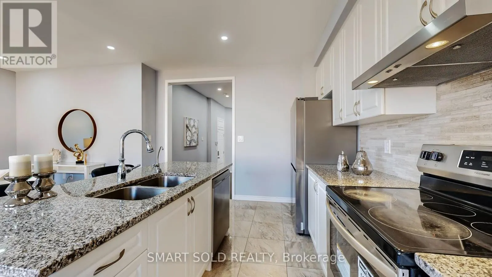 8 CASELY AVENUE