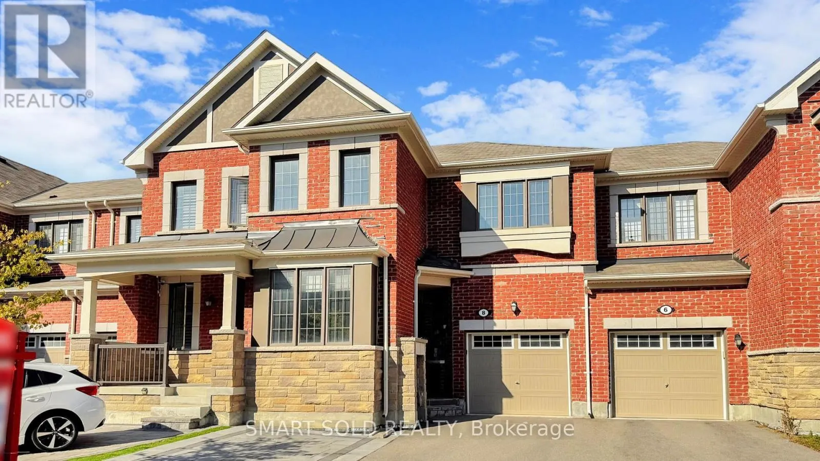 8 CASELY AVENUE