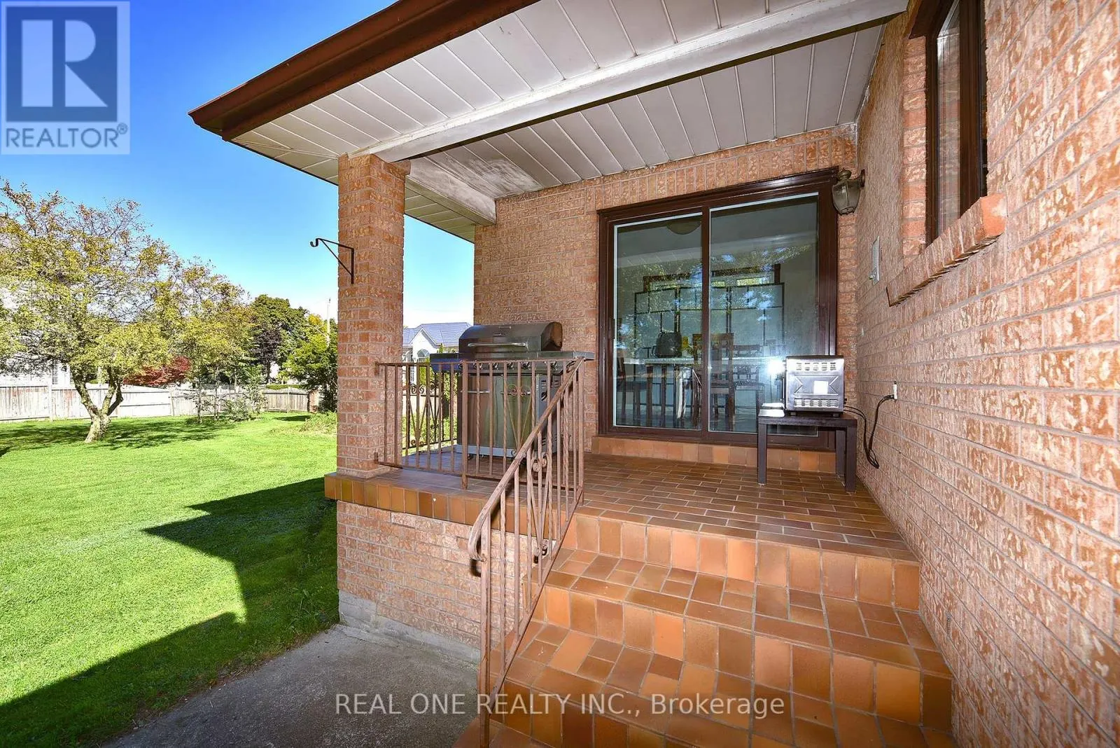62 LEE AVENUE