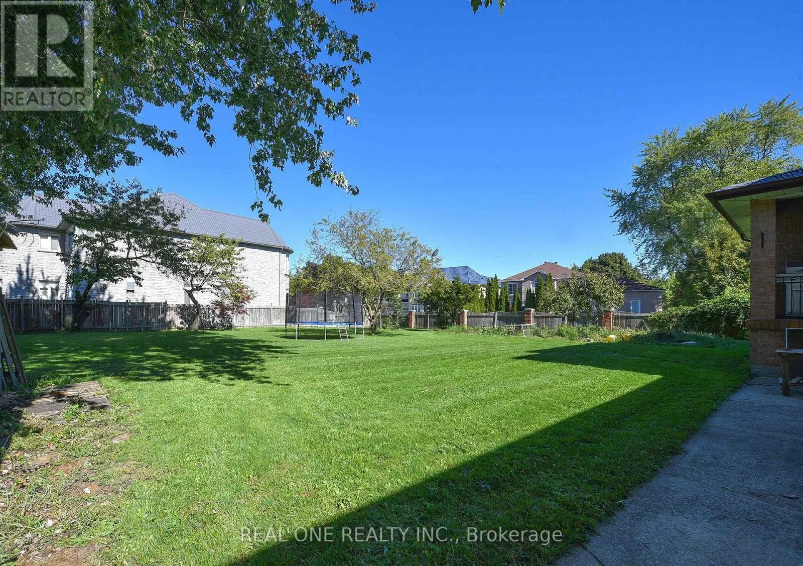 62 LEE AVENUE