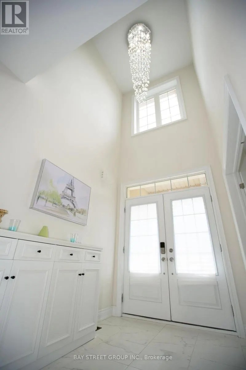 ROOM - ROOM 152 BEN SINCLAIR AVENUE