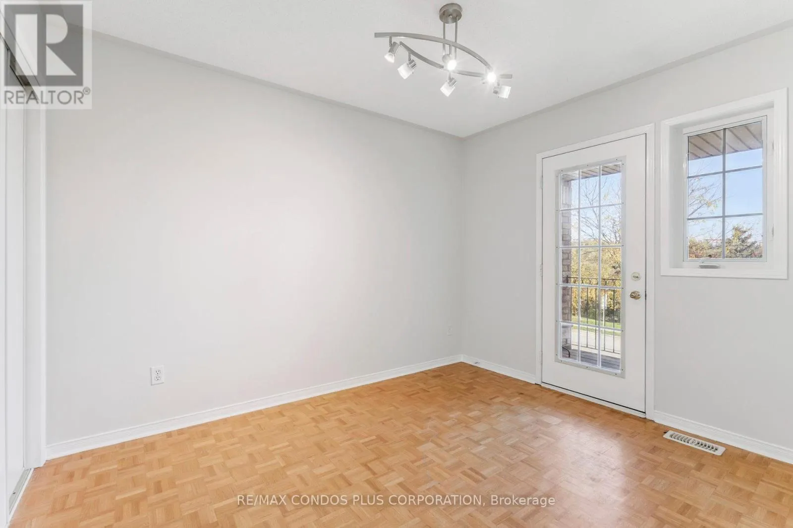 289 DEEPSPRINGS CRESCENT
