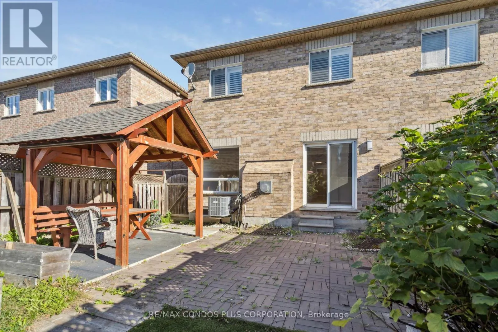 289 DEEPSPRINGS CRESCENT