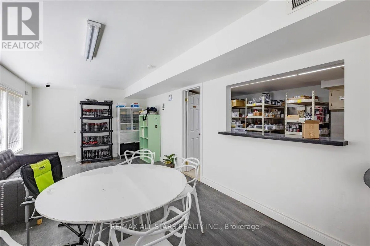 1354 METRO ROAD