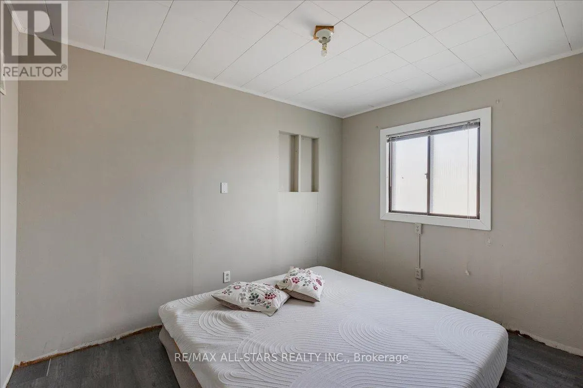 1354 METRO ROAD