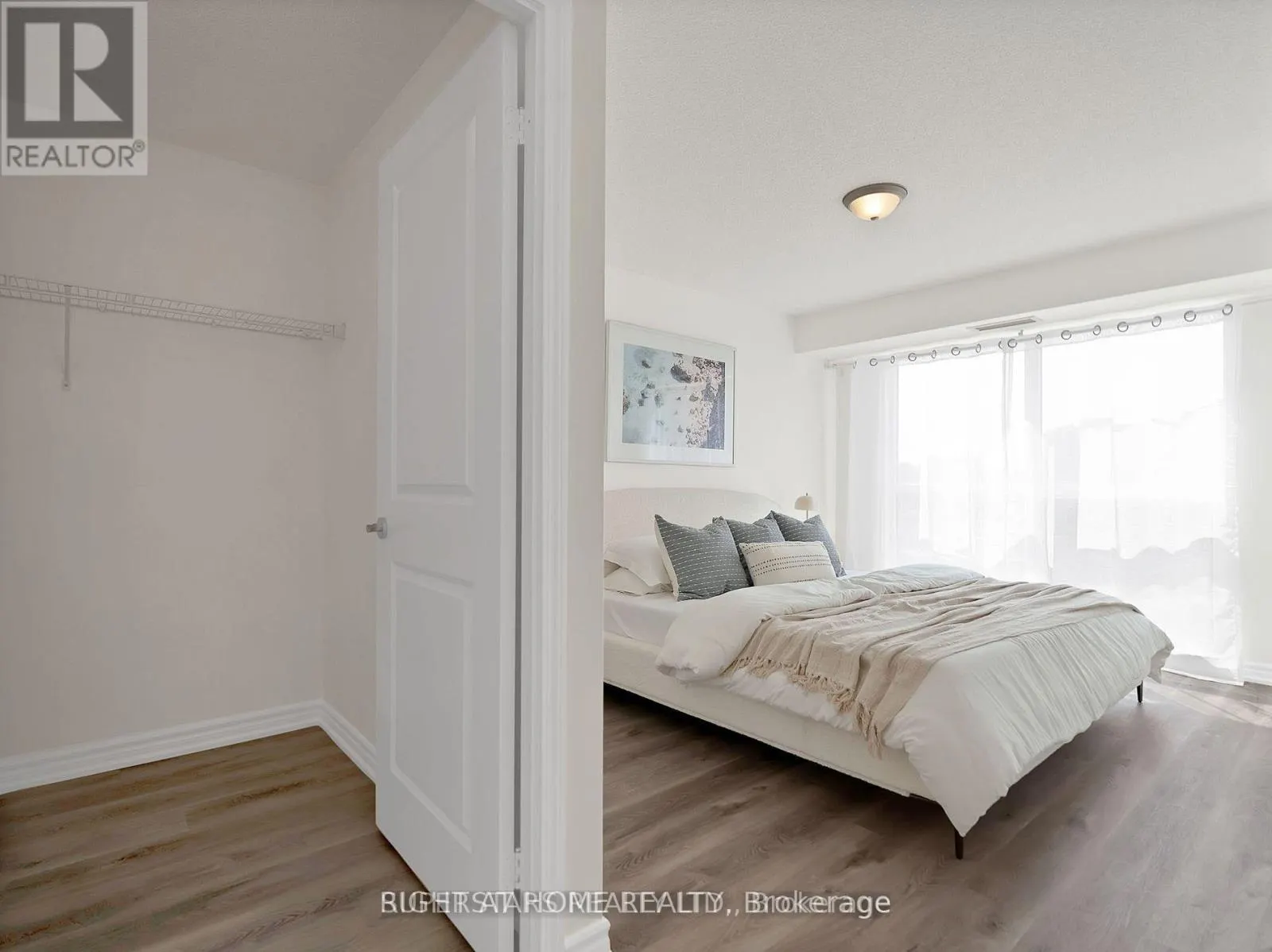 214 - 18 HARDING BOULEVARD