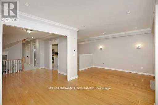 27 - 255 SHAFTSBURY AVENUE