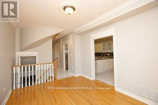 27 - 255 SHAFTSBURY AVENUE