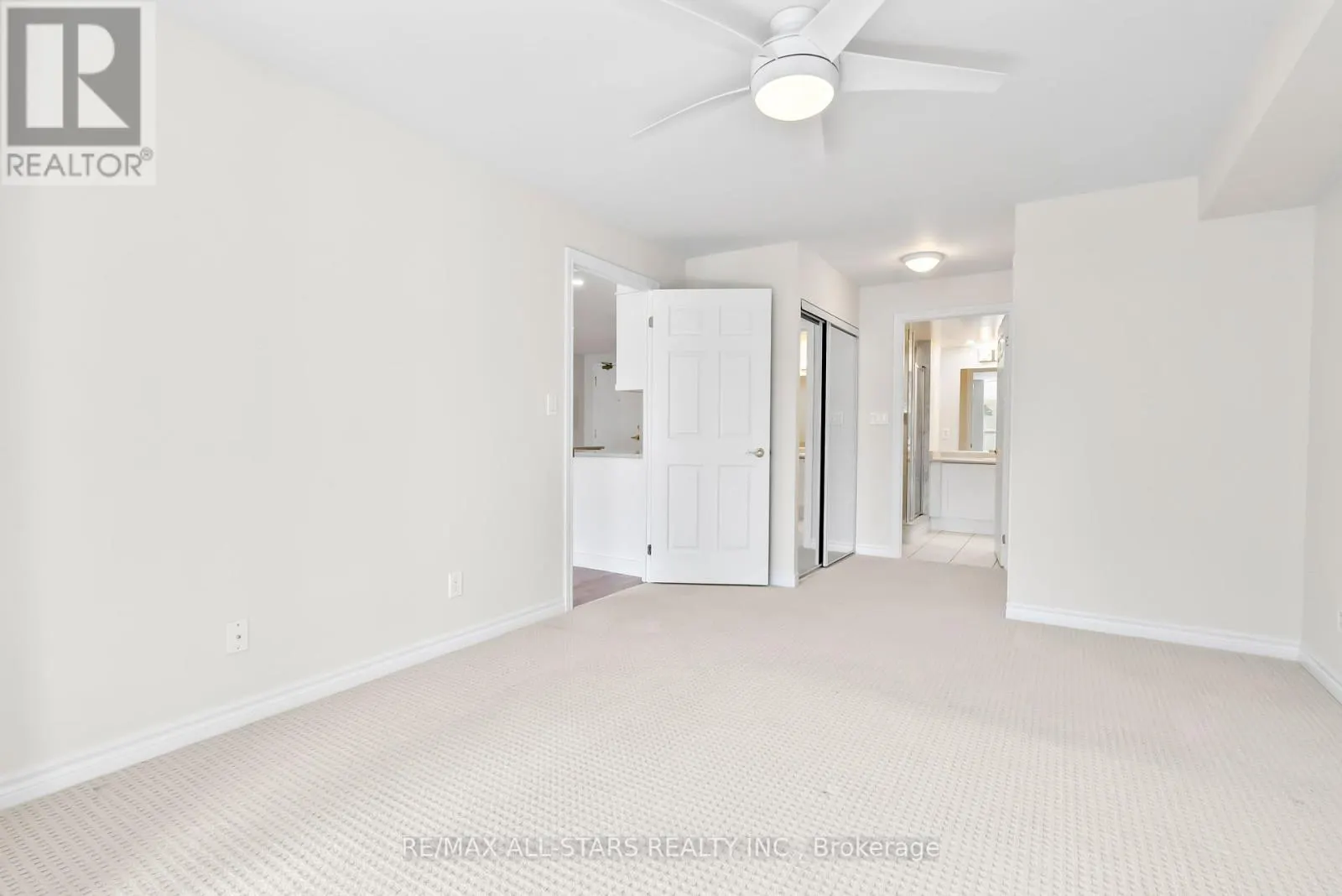 210 - 22 JAMES HILL COURT
