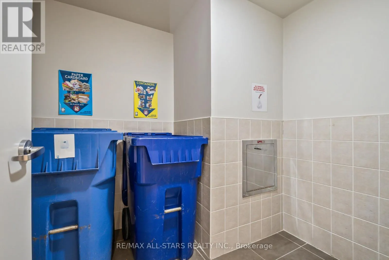 210 - 22 JAMES HILL COURT