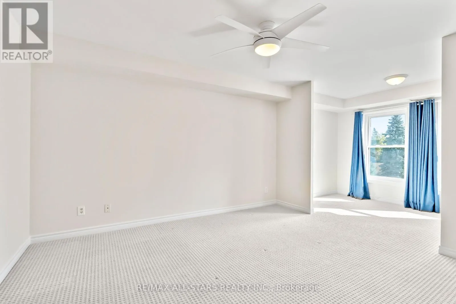 210 - 22 JAMES HILL COURT