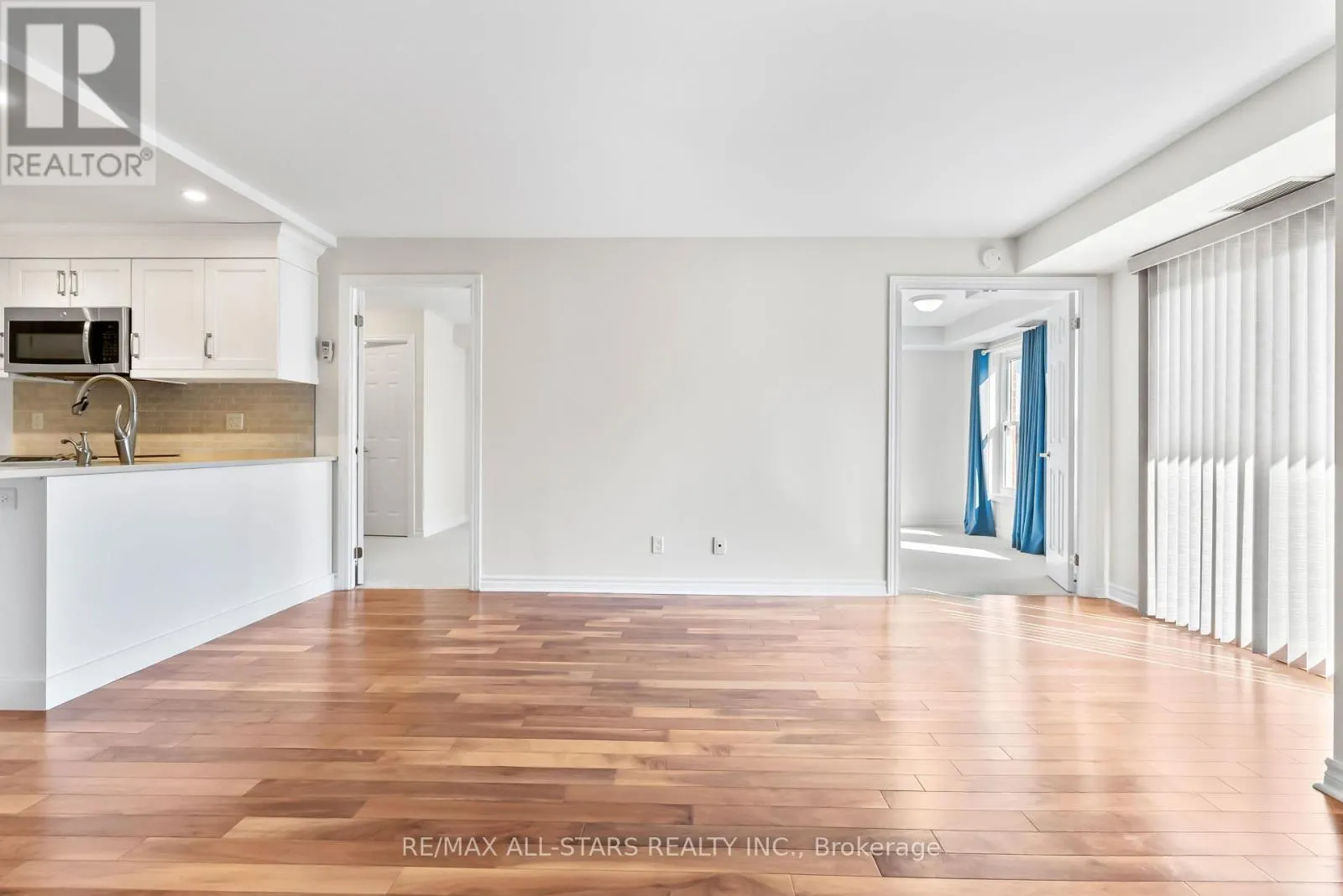 210 - 22 JAMES HILL COURT