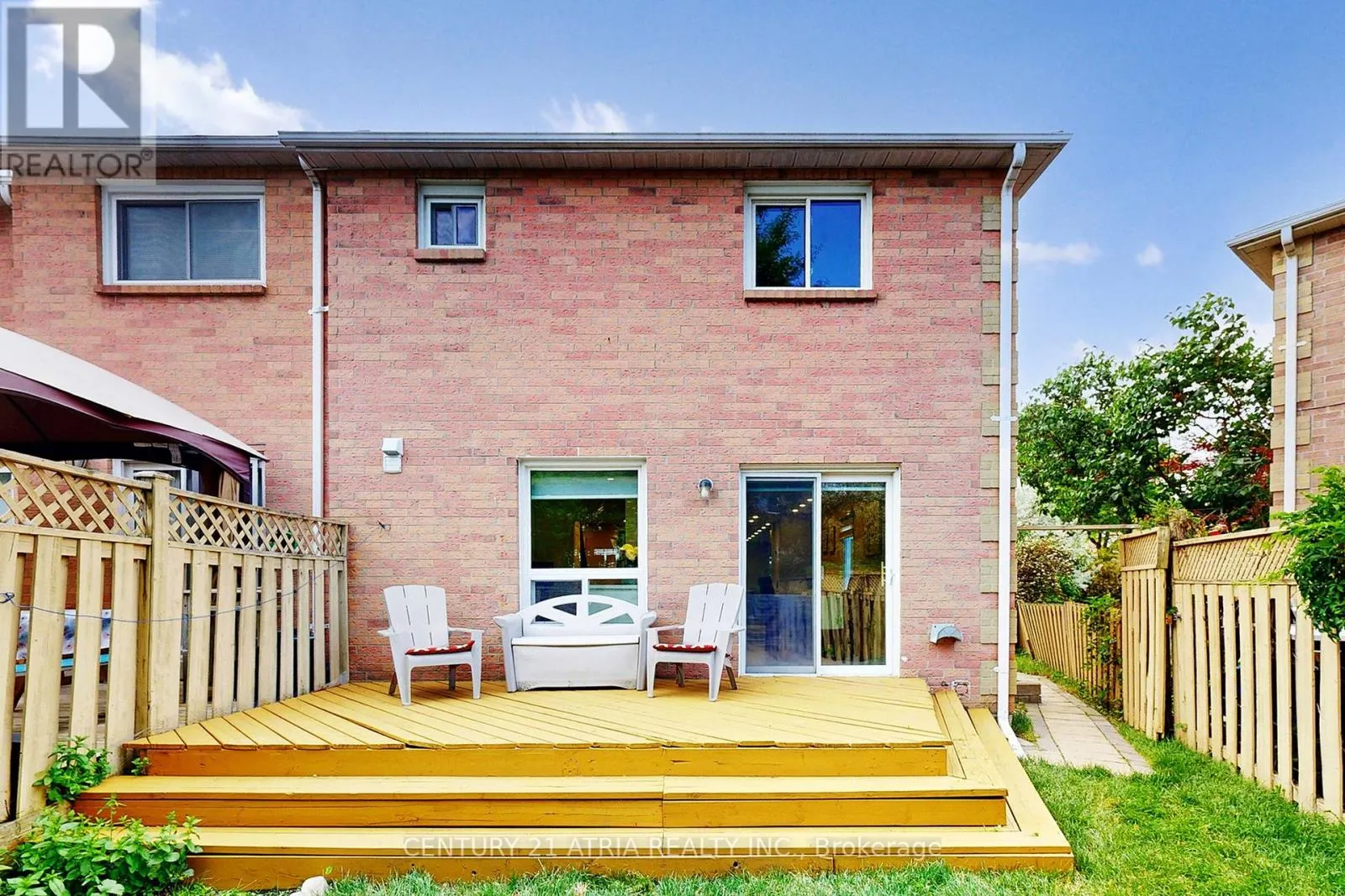 60 STEEPLEVIEW CRESCENT