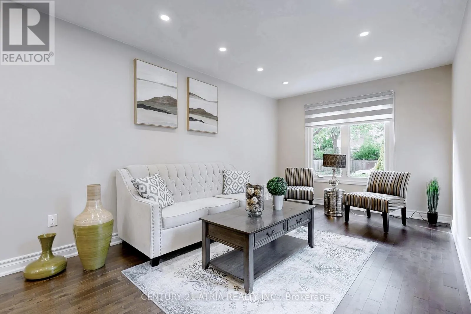 60 STEEPLEVIEW CRESCENT