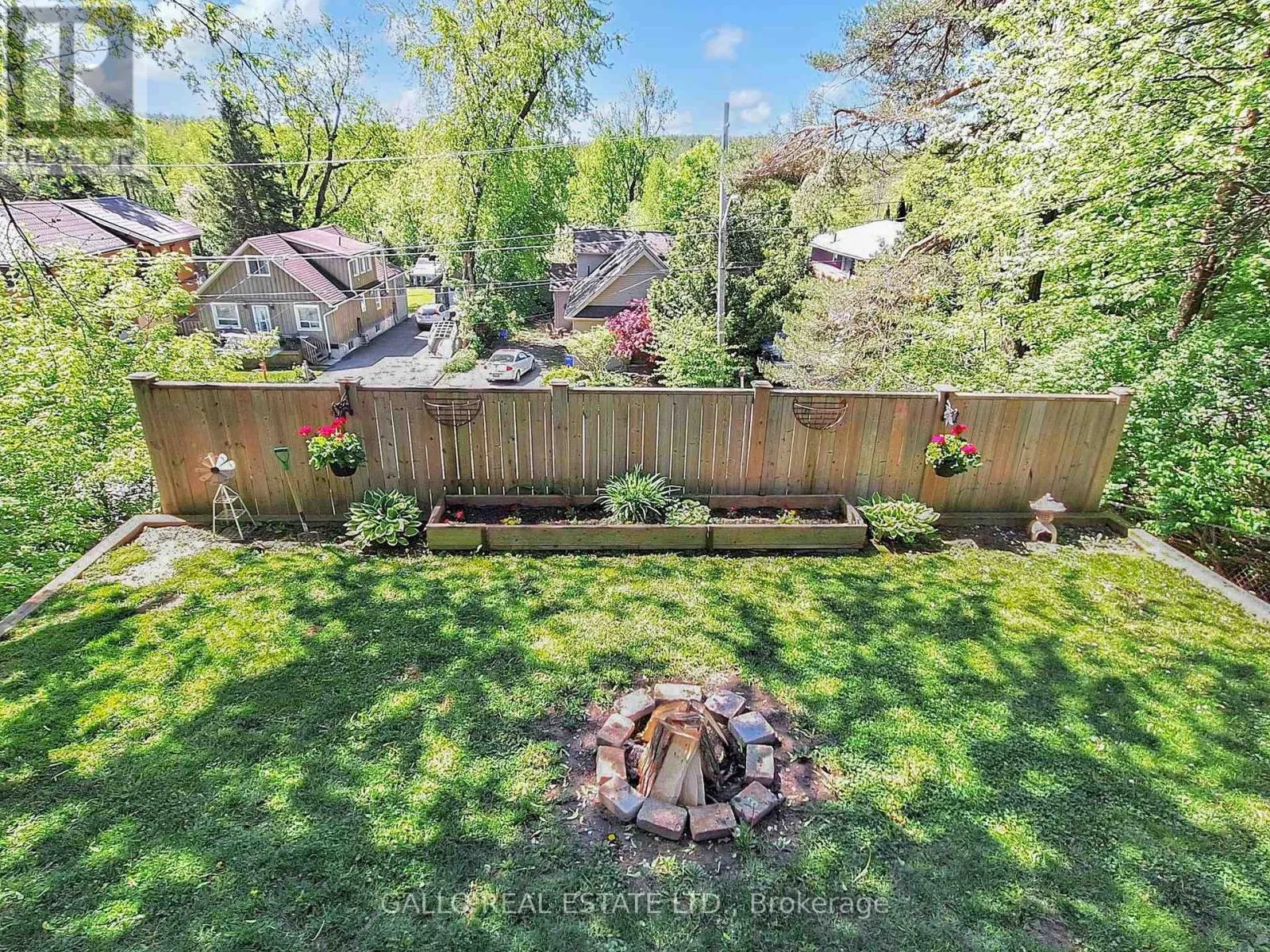 37 WINDSOR DRIVE