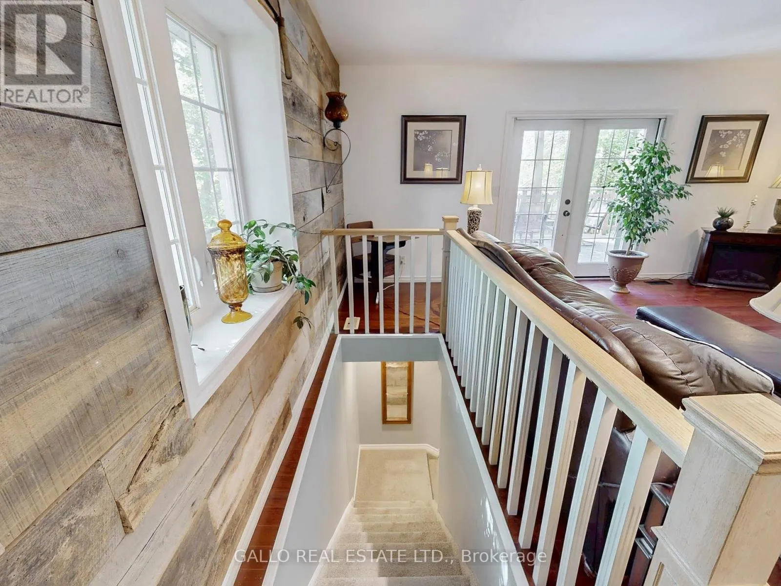 37 WINDSOR DRIVE