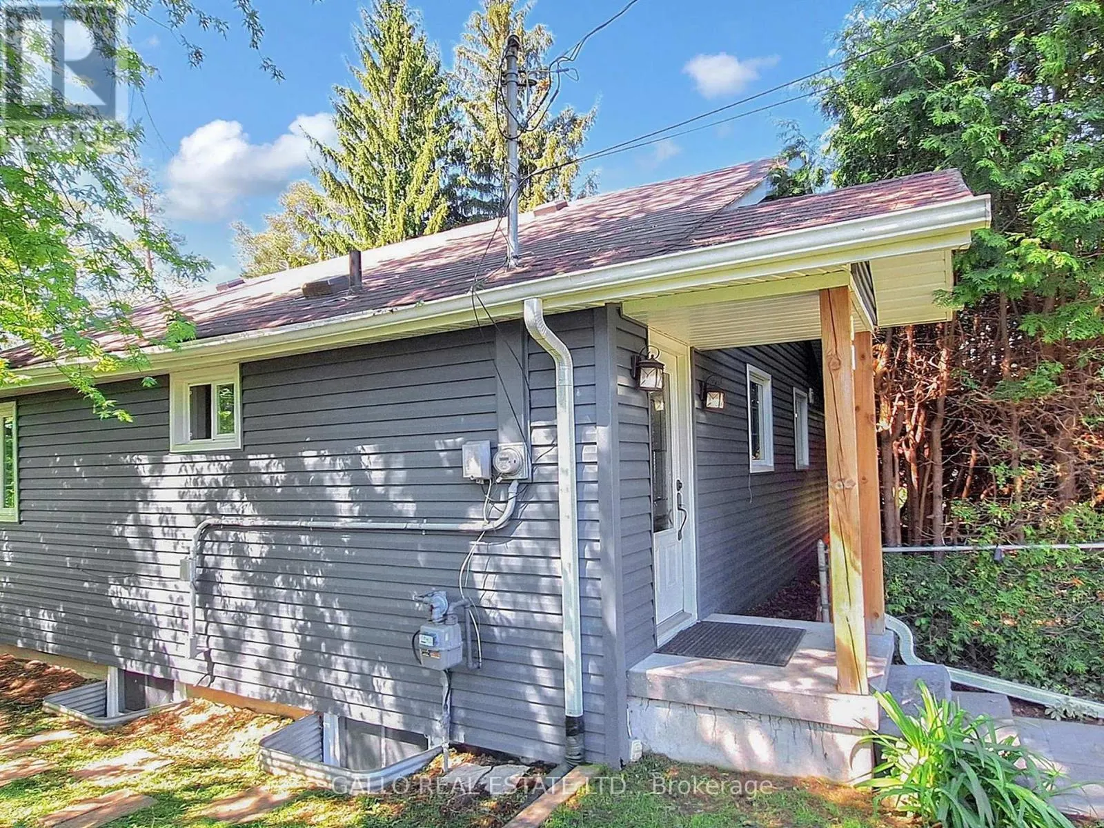 37 WINDSOR DRIVE