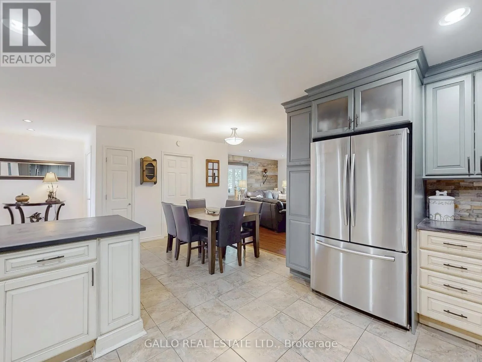 37 WINDSOR DRIVE