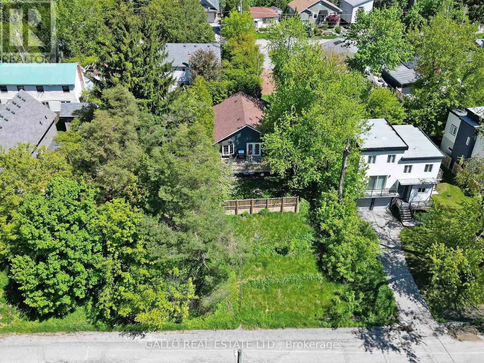 37 WINDSOR DRIVE