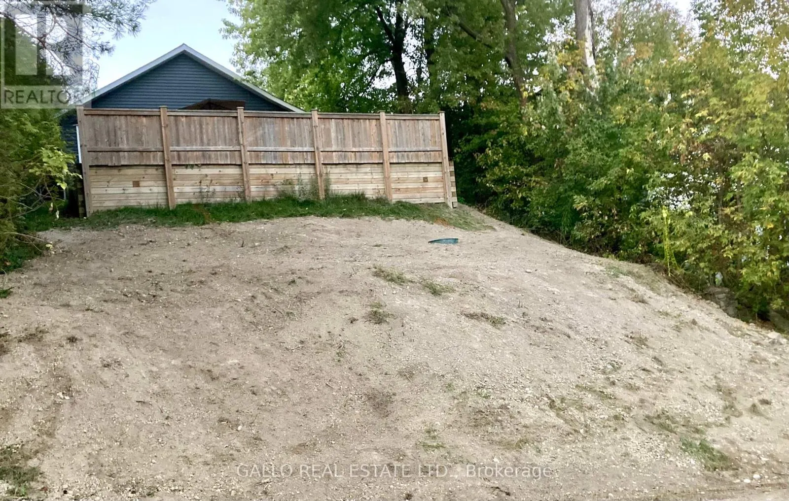 37 WINDSOR DRIVE