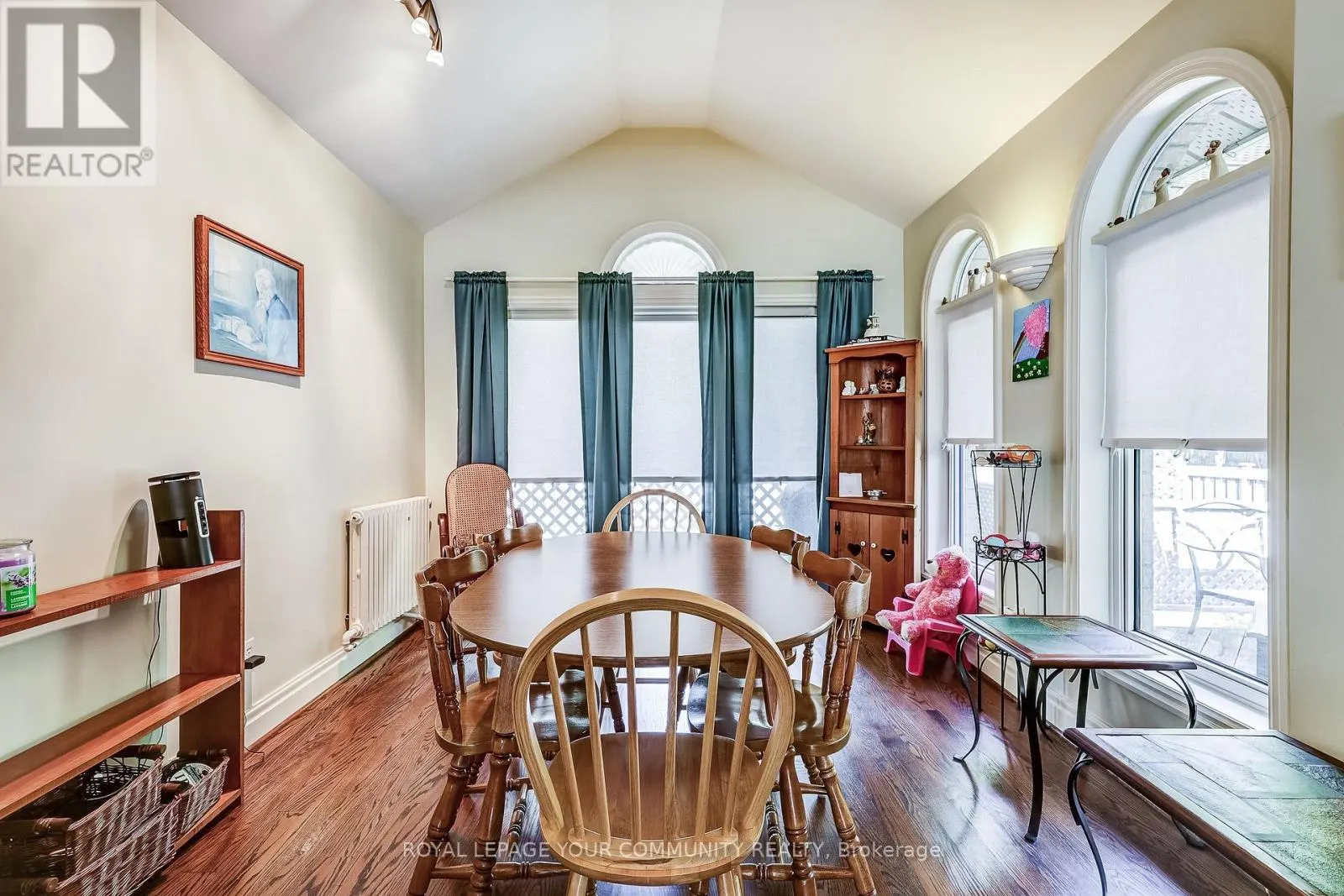 2 ROUGECREST DRIVE