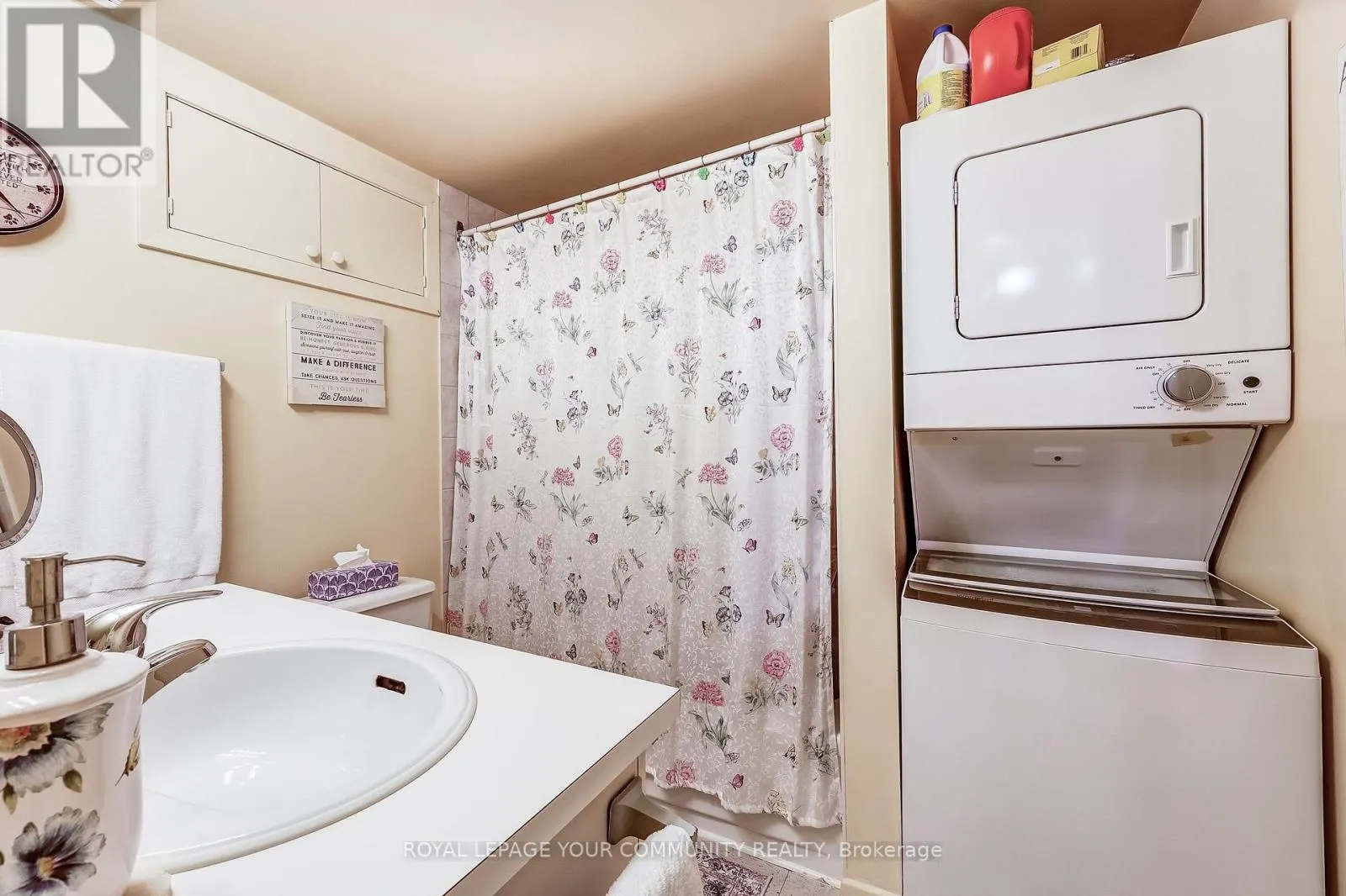 2 ROUGECREST DRIVE