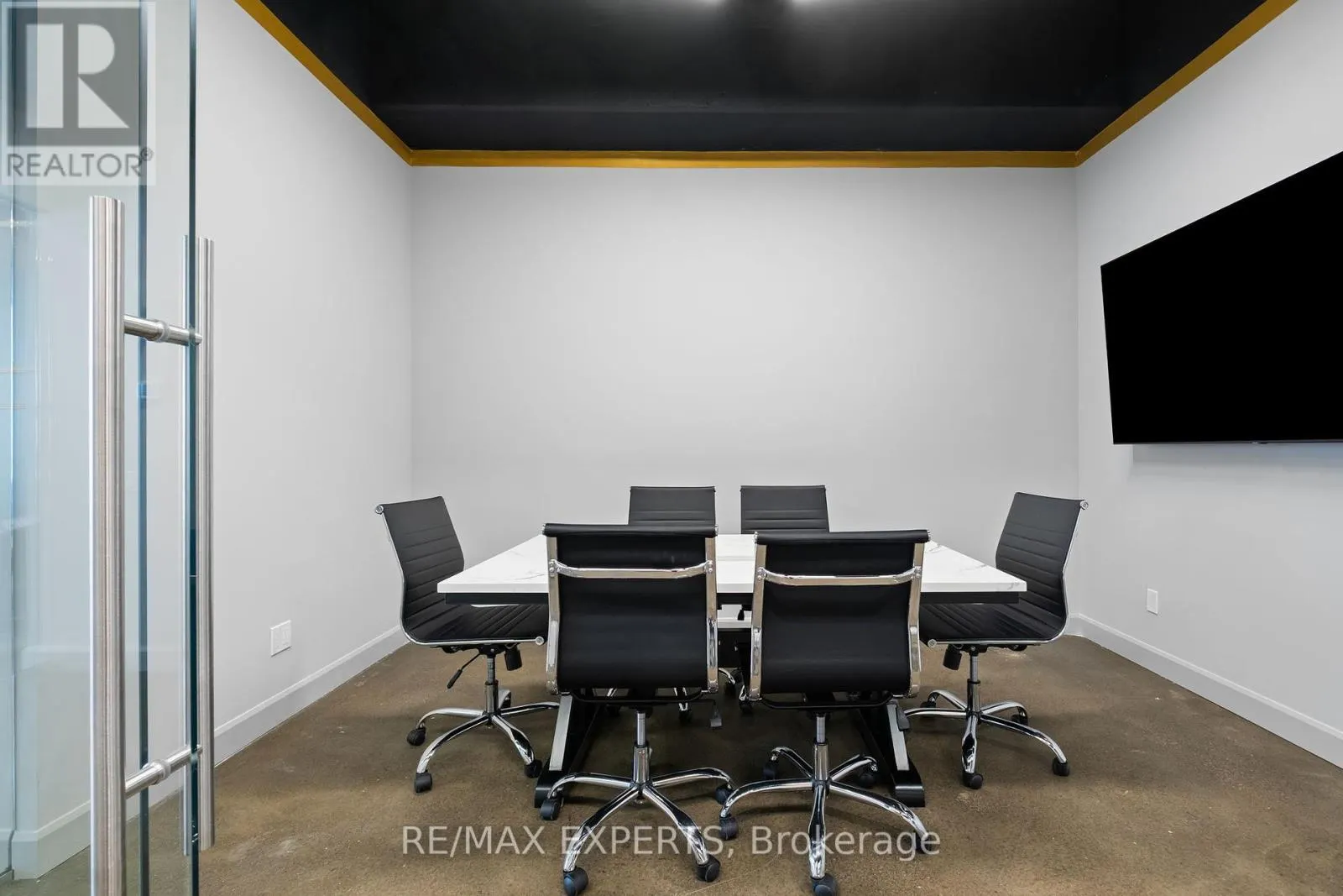 207 - 7777 WESTON ROAD