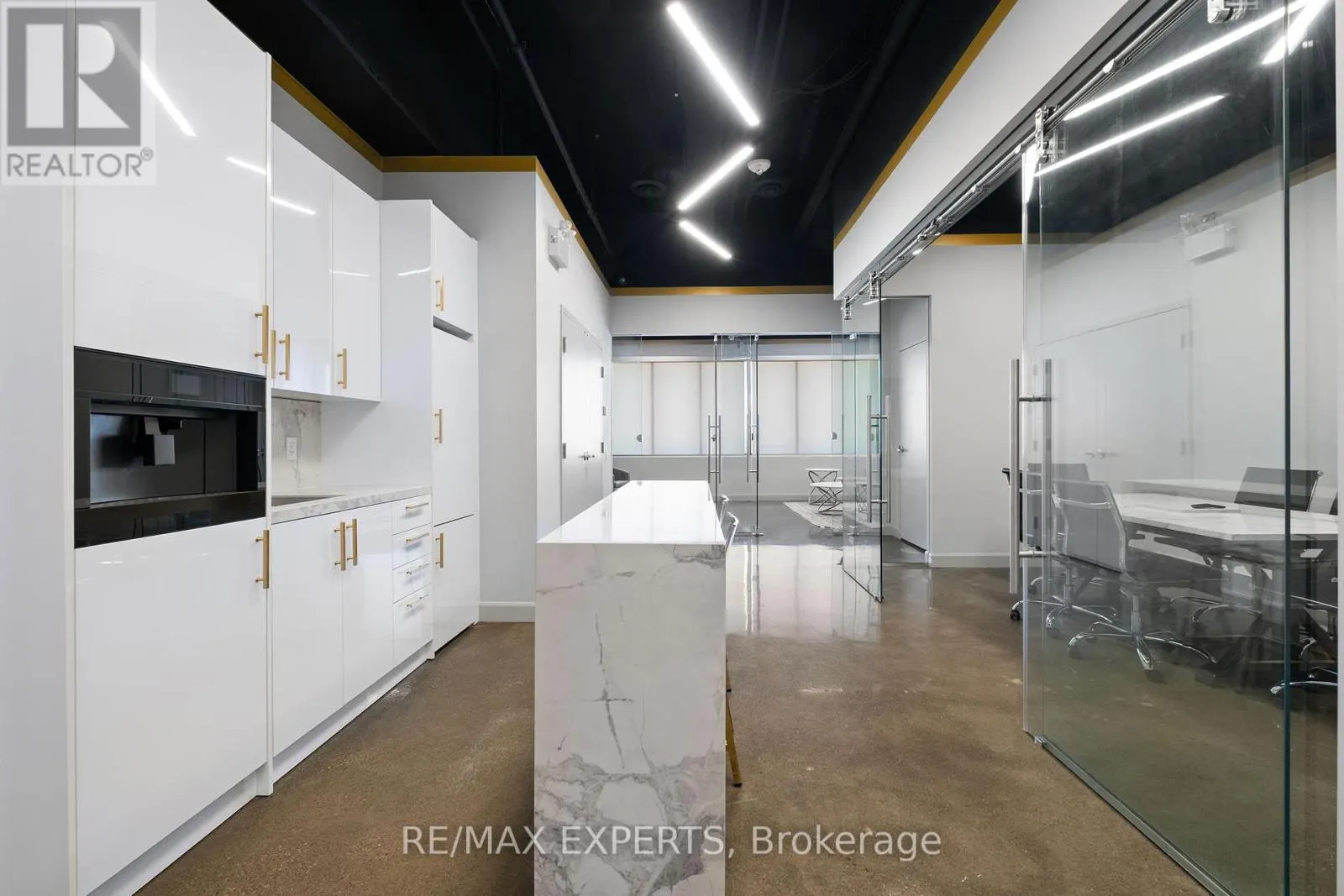 207 - 7777 WESTON ROAD