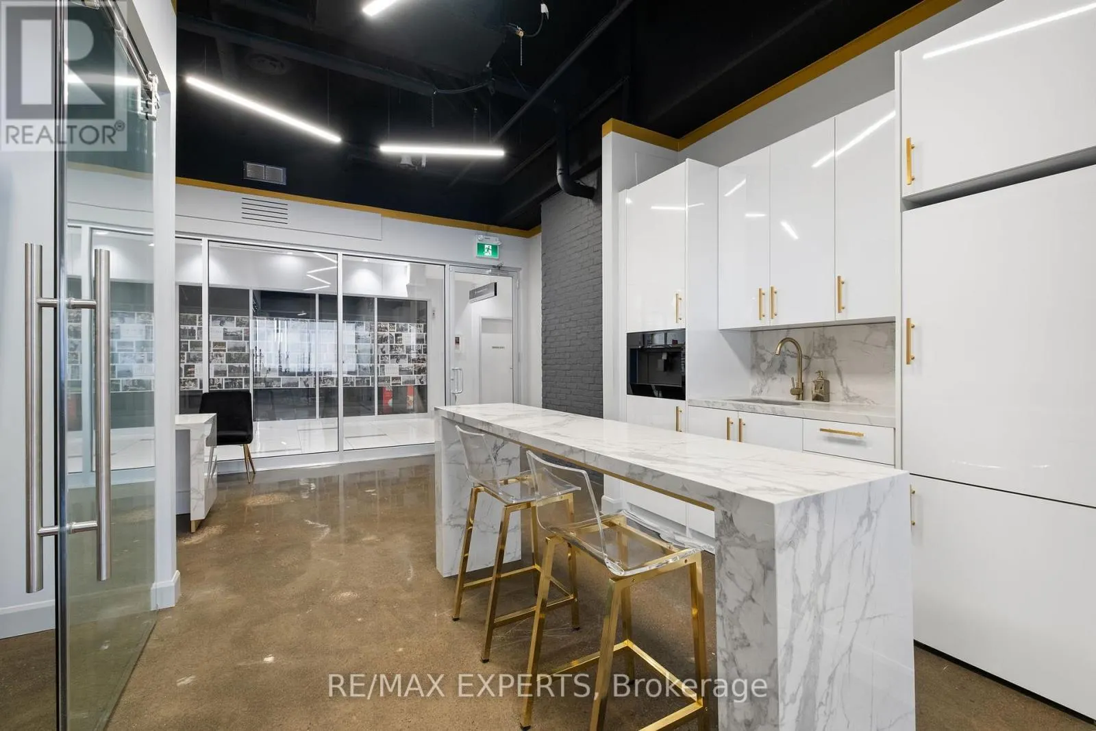 207 - 7777 WESTON ROAD