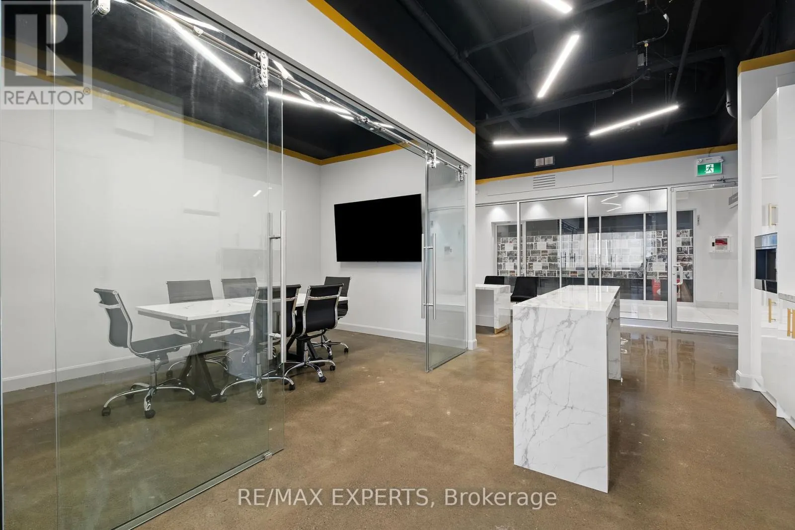 207 - 7777 WESTON ROAD