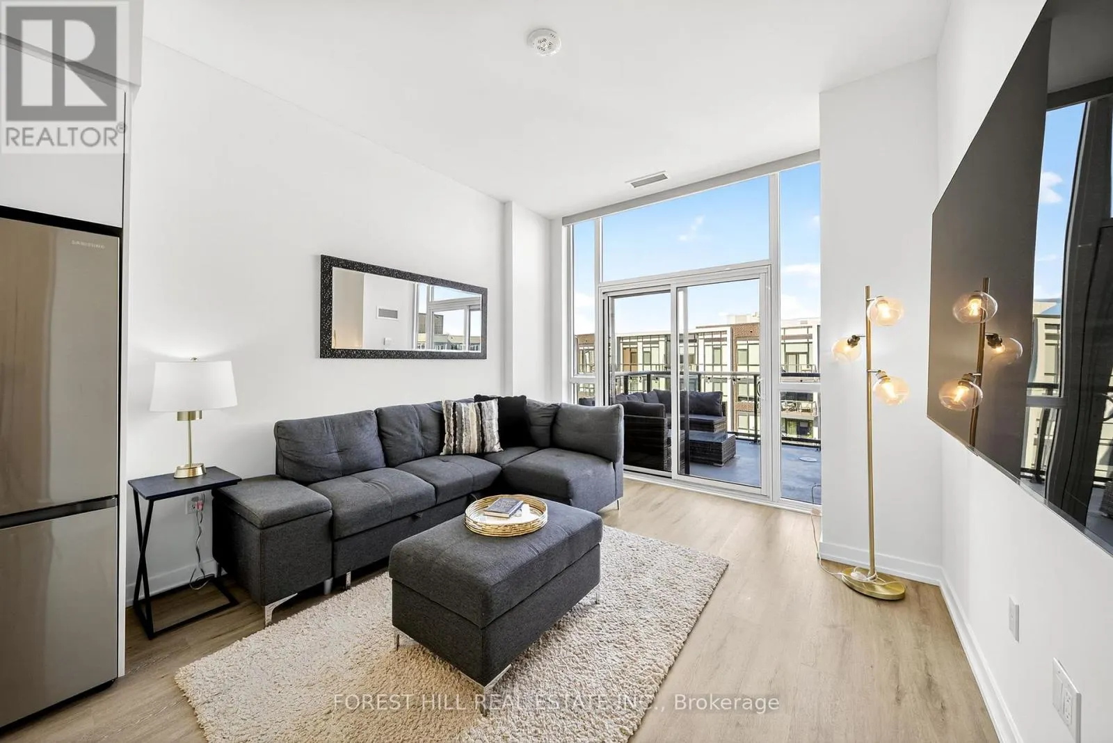 435 - 415 SEA RAY AVENUE