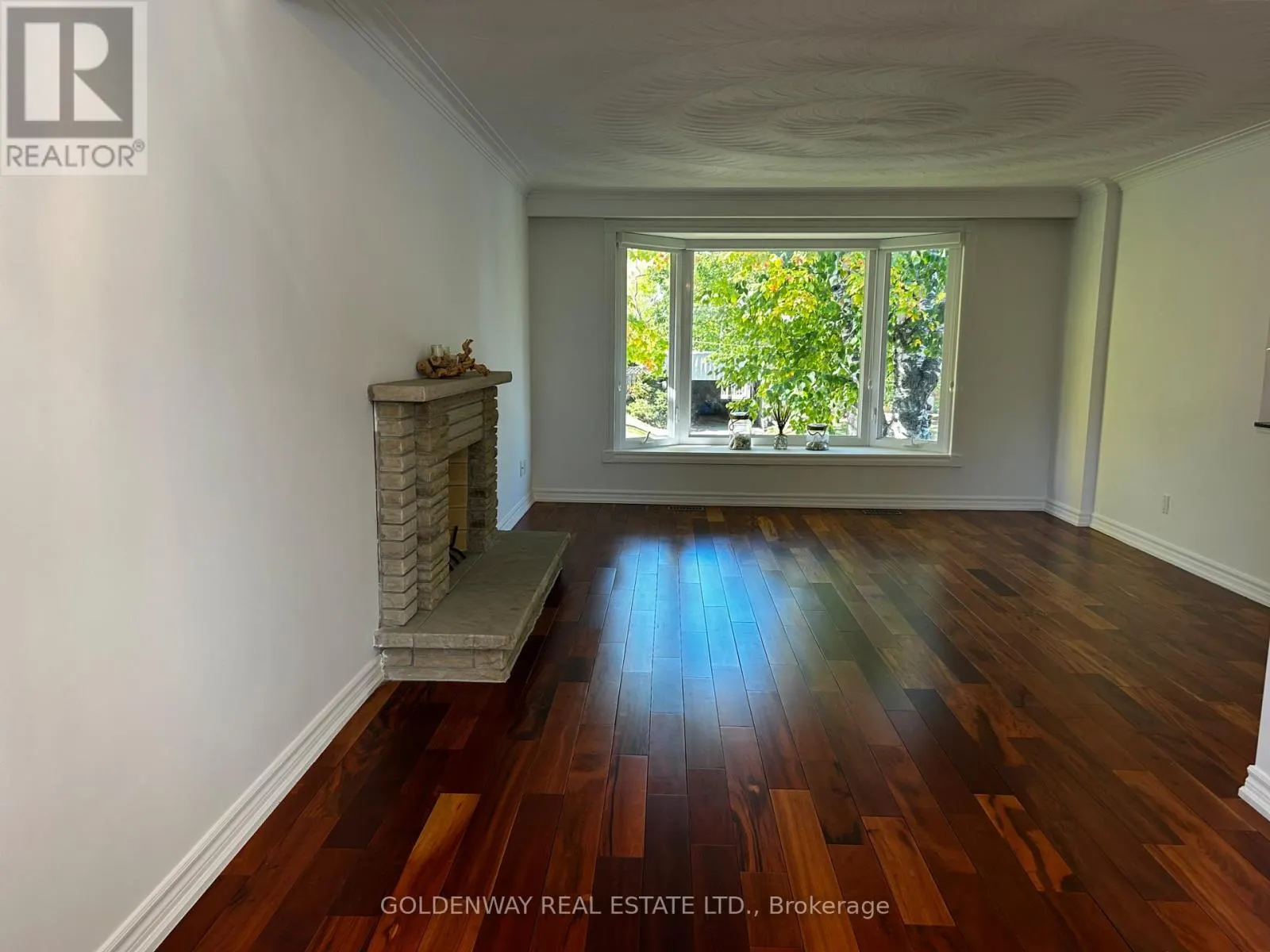 271 IREDALE ROAD