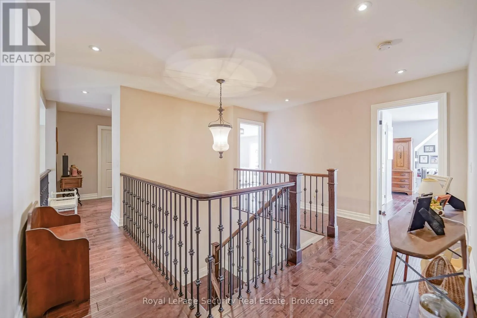7 TRIMINGHAM COURT