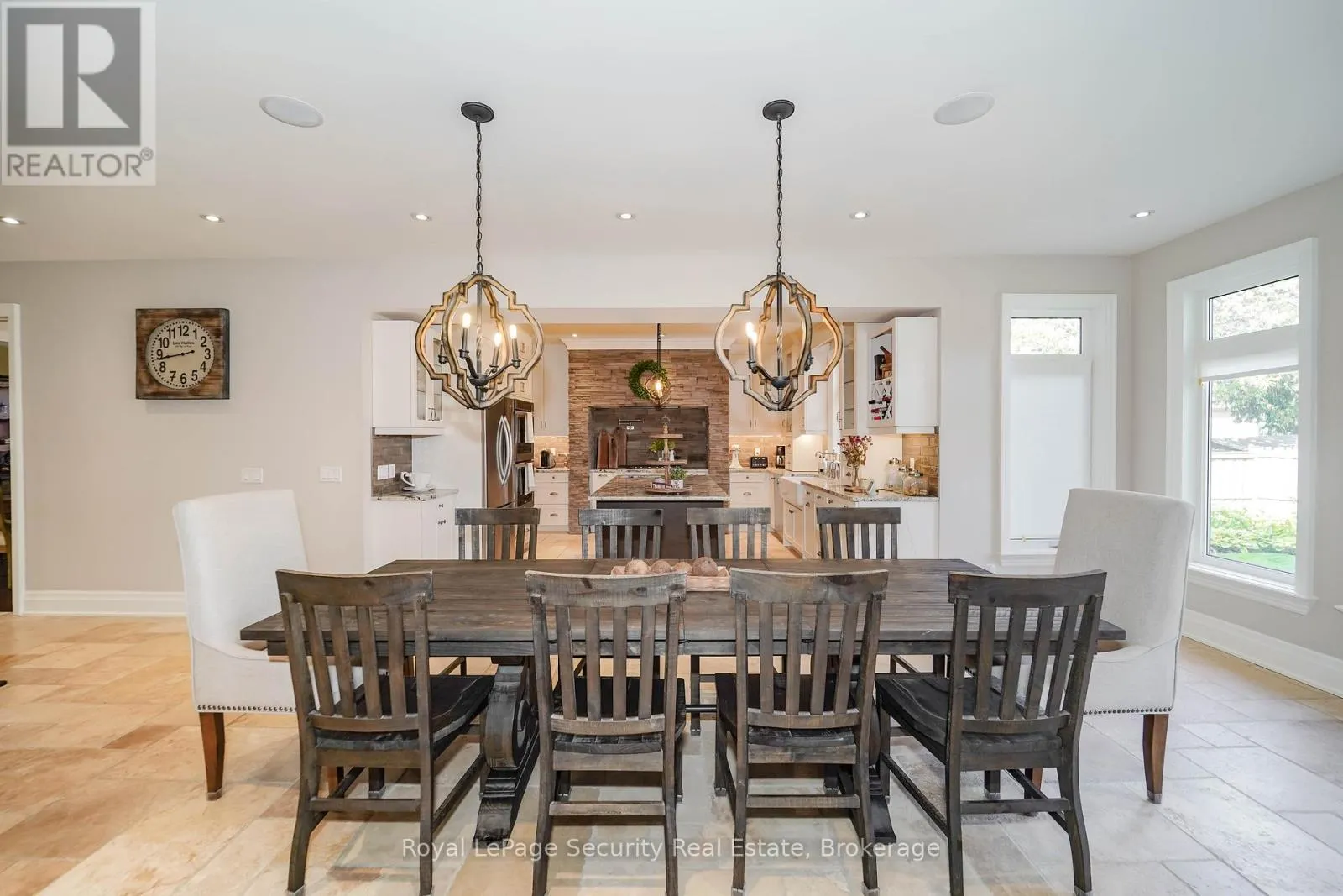 7 TRIMINGHAM COURT