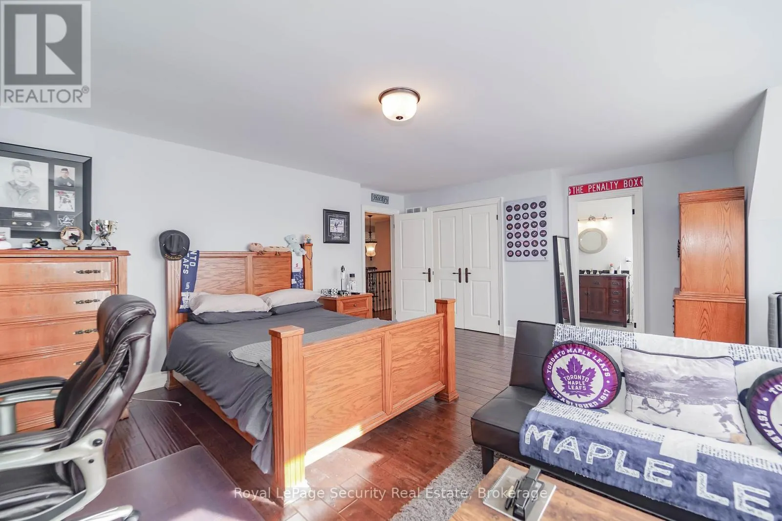 7 TRIMINGHAM COURT