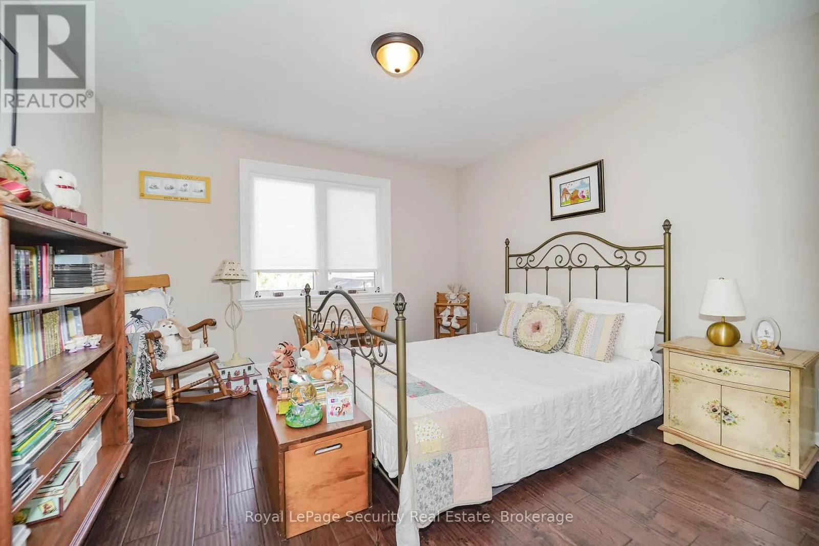 7 TRIMINGHAM COURT