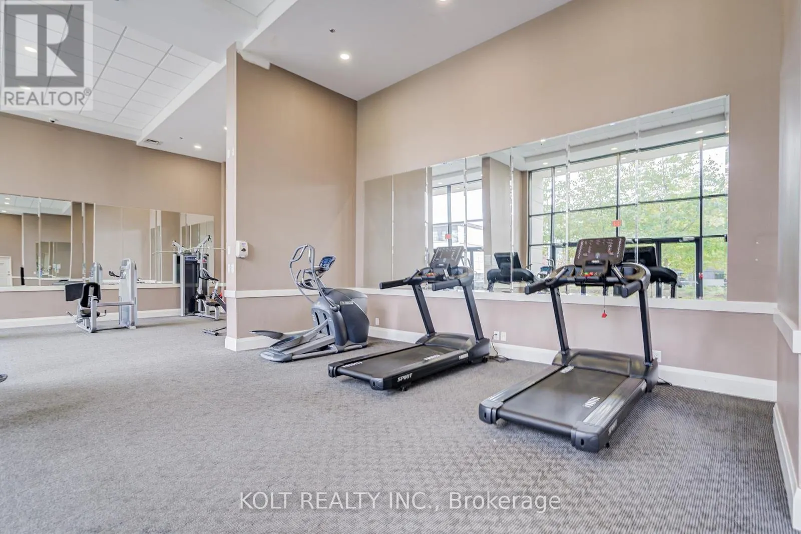 PH1013 - 24 WOODSTREAM BOULEVARD