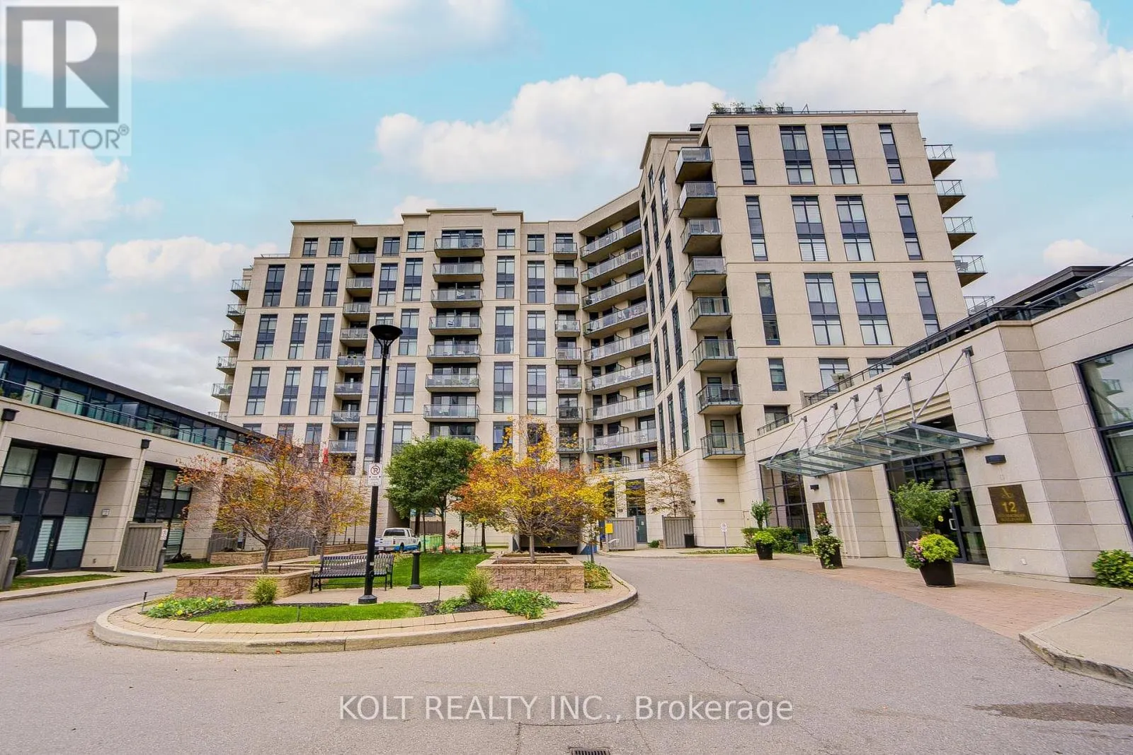 PH1013 - 24 WOODSTREAM BOULEVARD