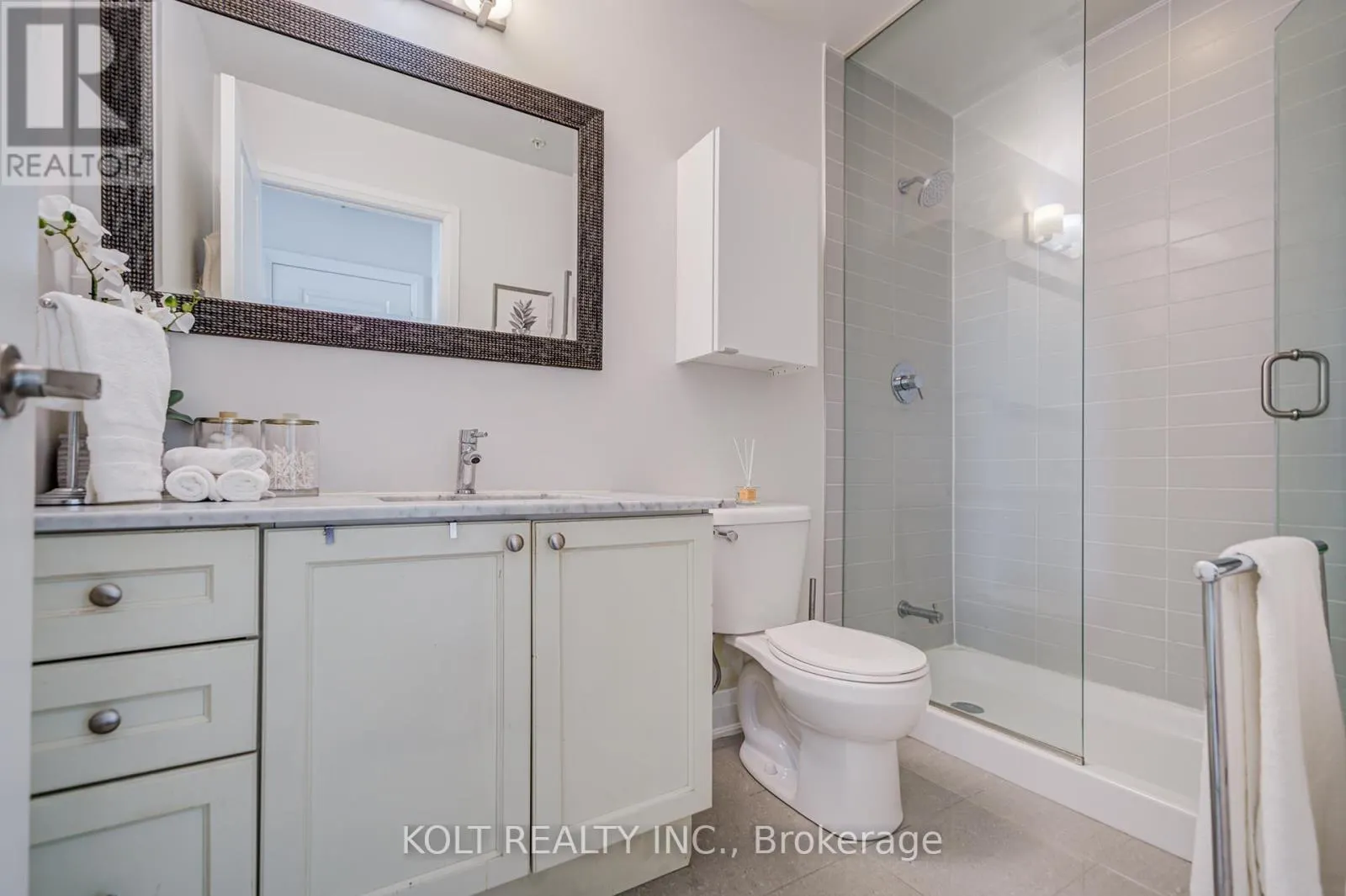 PH1013 - 24 WOODSTREAM BOULEVARD