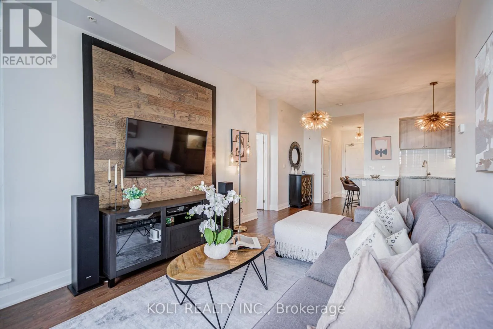 PH1013 - 24 WOODSTREAM BOULEVARD