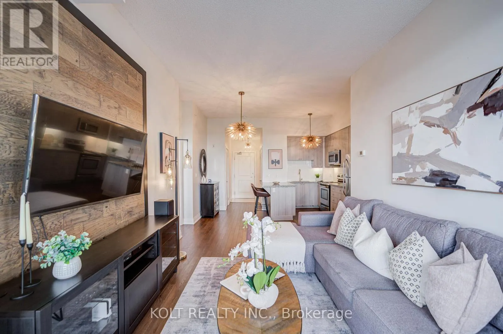 PH1013 - 24 WOODSTREAM BOULEVARD