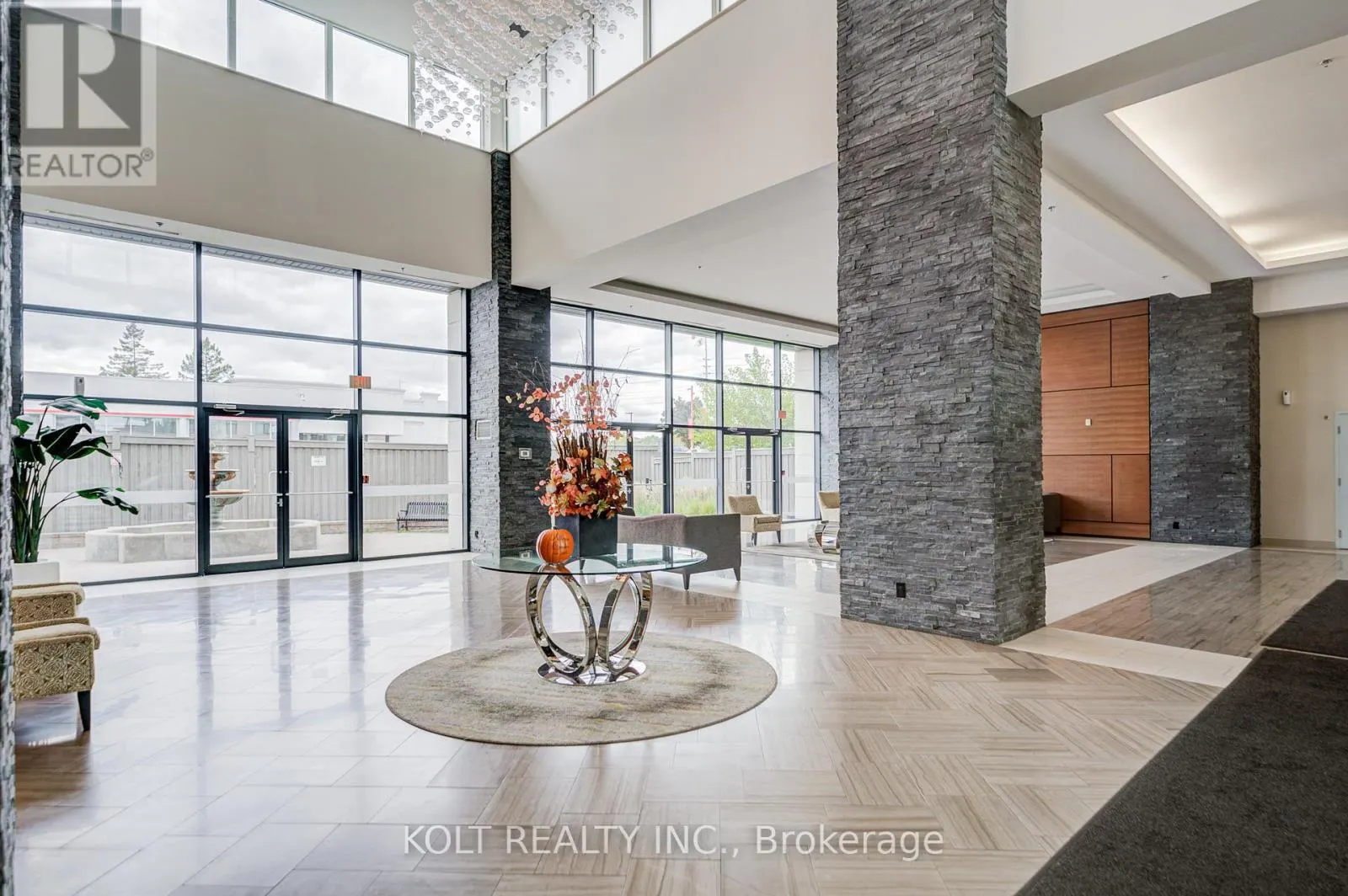 PH1013 - 24 WOODSTREAM BOULEVARD